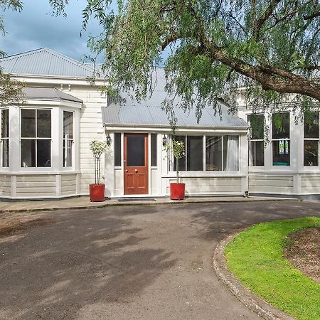 Pepper Tree Villa Мастъртън Екстериор снимка
