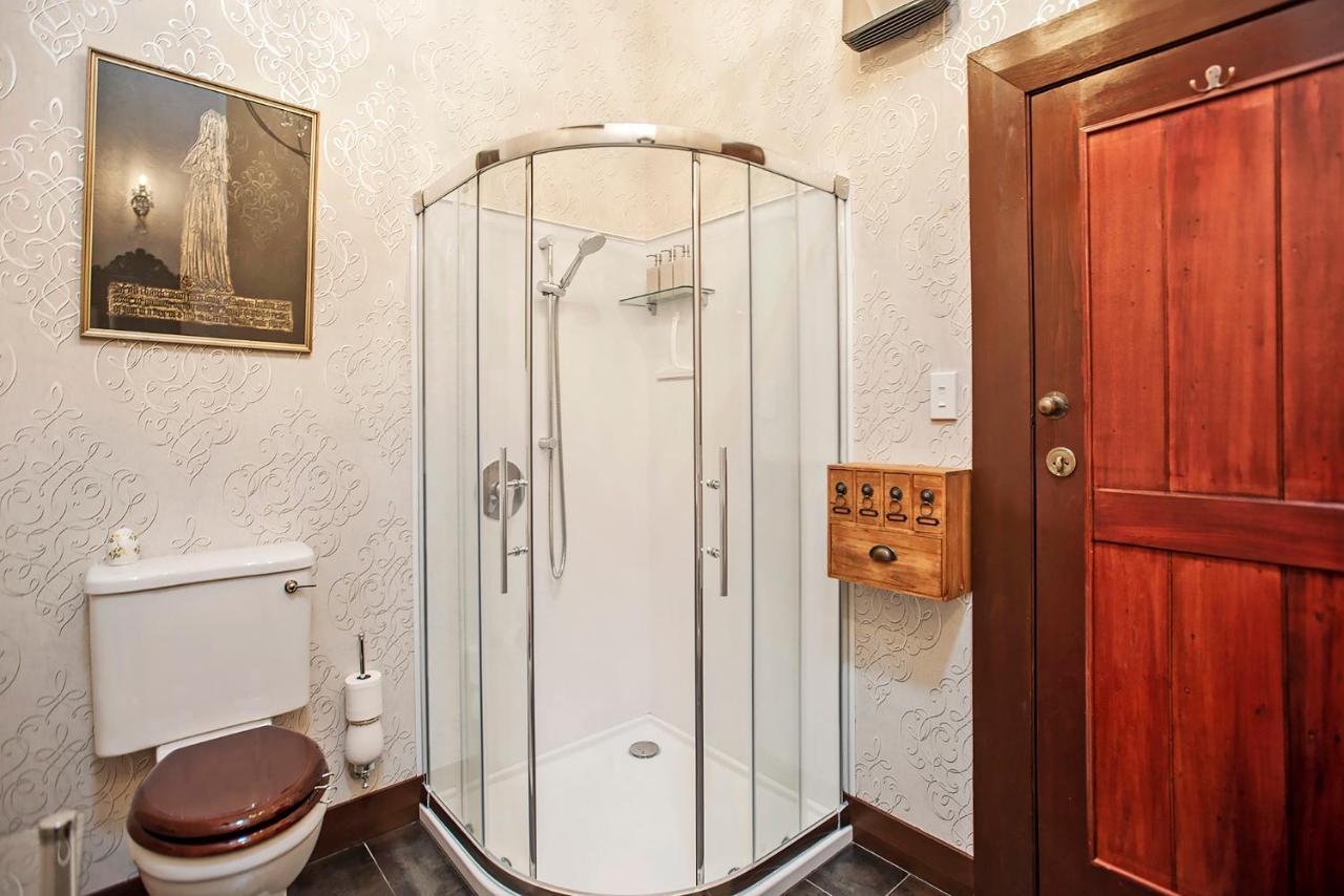 Pepper Tree Villa Мастъртън Екстериор снимка