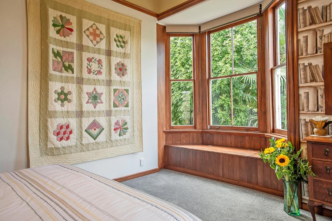 Pepper Tree Villa Мастъртън Екстериор снимка